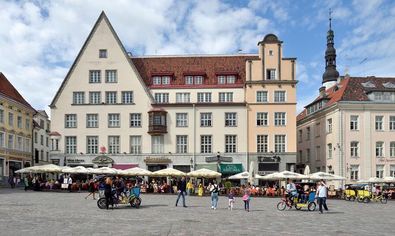 Tallinn City Apartments Old Town Square Ngoại thất bức ảnh