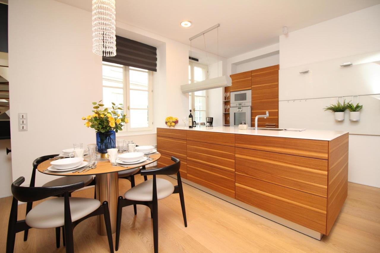 Tallinn City Apartments Old Town Square Ngoại thất bức ảnh