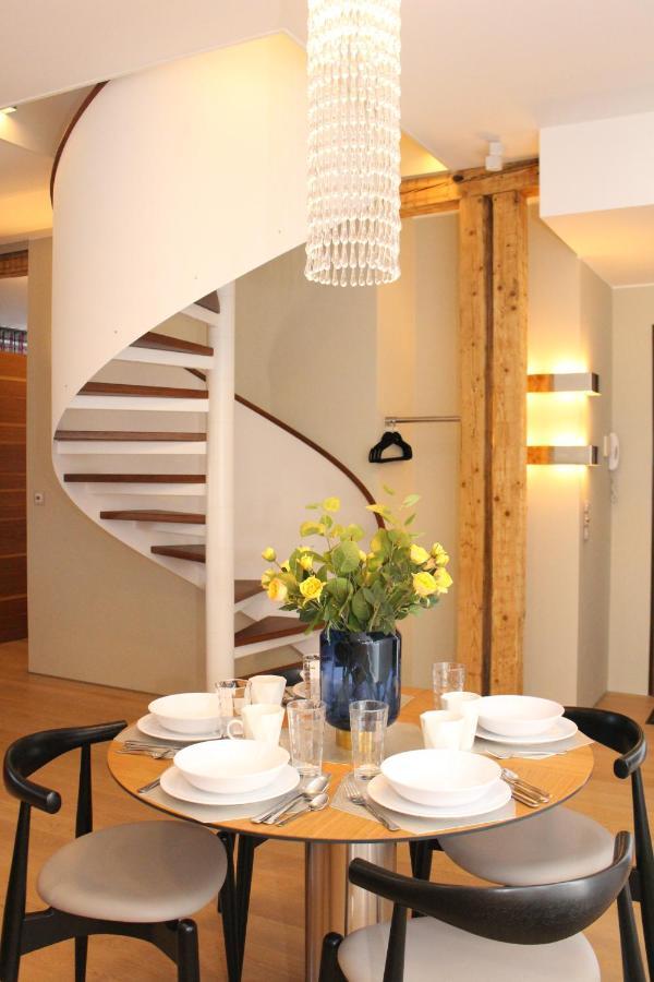 Tallinn City Apartments Old Town Square Ngoại thất bức ảnh